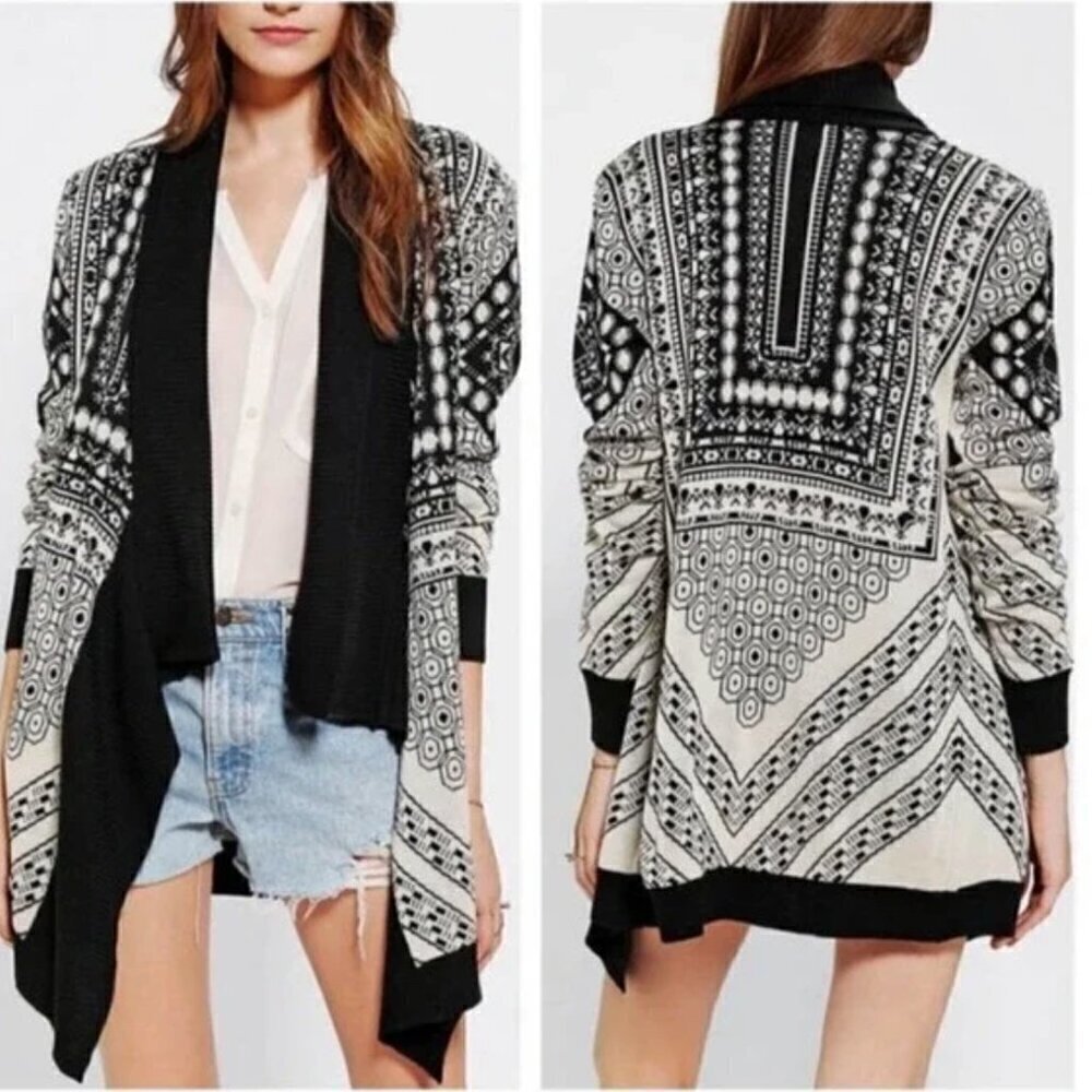 ** Anthropologie STARING AT STARS Black & Cream Geometric Cardigan Size S - Picture 1 of 10